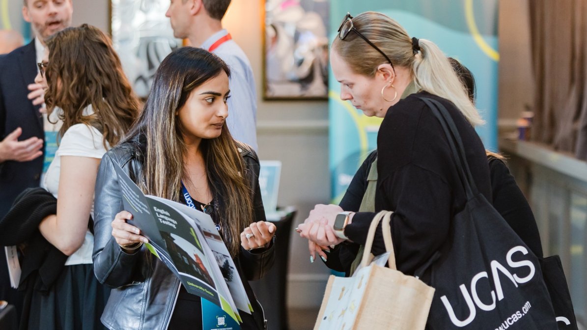 Exhibitor stand conversation Exhibitor stand conversation