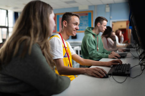 Industry_Marketing_Early_Careers_Article_Apprenticeships_Info_Image_Box_5 Students sat looking at computer screens in a classroom