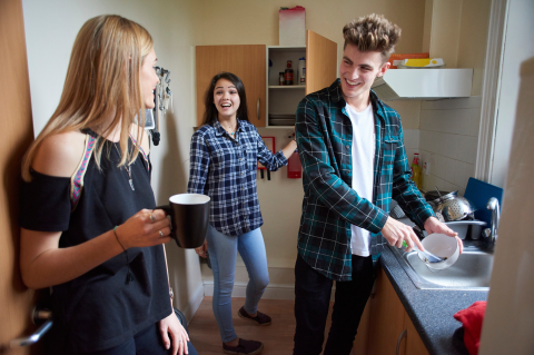 Industry_Marketing_Accommodation_Article_030724_Image_5 A group of students talking in a kitchen